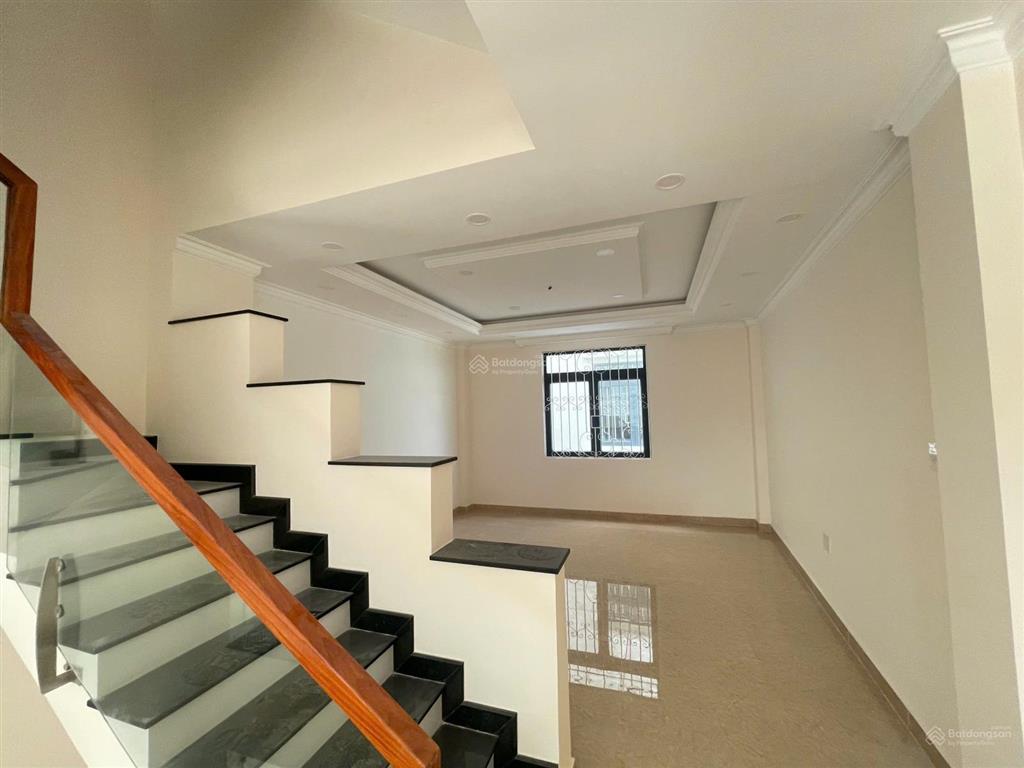 Cần bán gấp căn nhà mới 1 trêt 3 lầu cách ql13 chỉ 100m đường 69m dt 53.7m2 giá 8.45 tỷ( tl thêm)