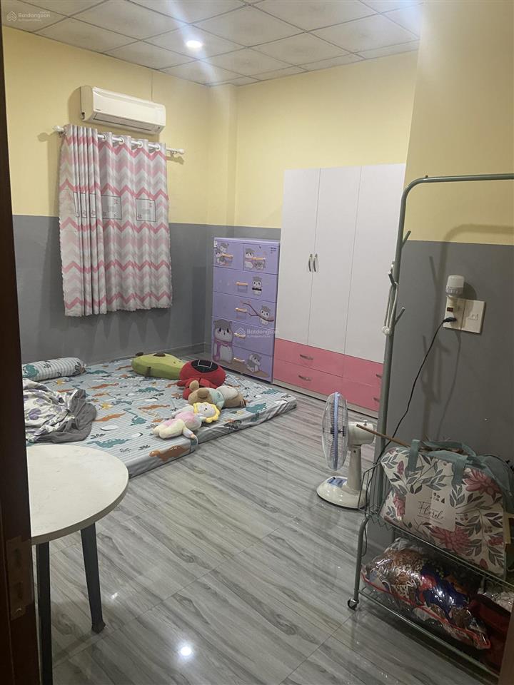 Bán nhanh nhà giá rẻ nhà mới đầy đủ tiên ích