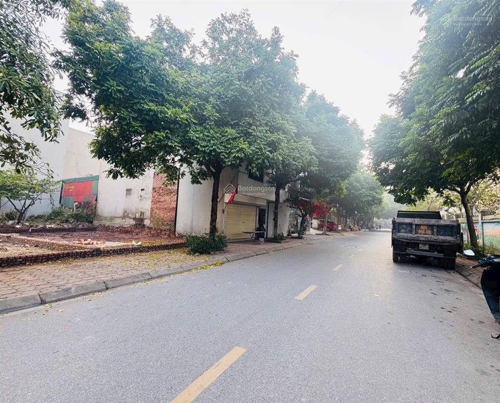 Bán đất phân lô phúc lợi 83,6 m², mặt tiền 6,5m vỉa hè ô tô tránh giá 18,7 tỷ còn tl.