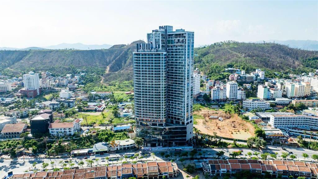 The holiday homestay mới trung tâm nhất hạ long nội thất vip view pháo hoa