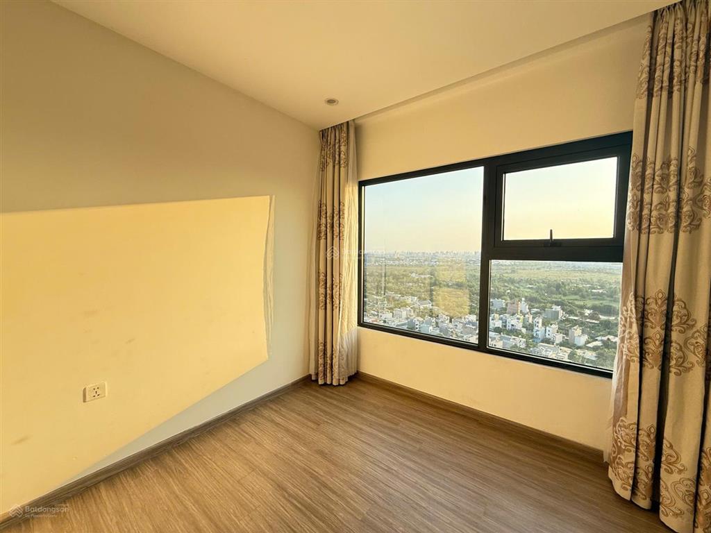 Bán căn hộ grand park 2pn+ 69m2 bếp rèm, giá tốt nhận nhà ngay