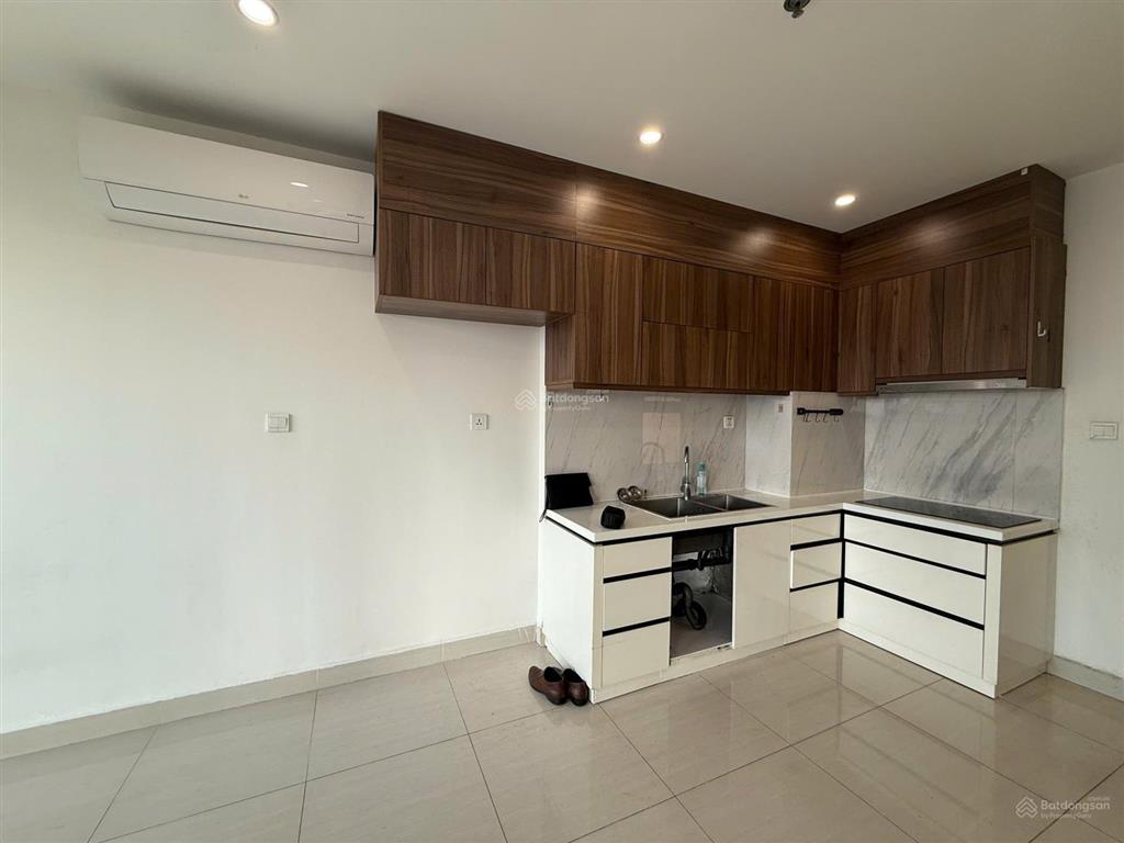 Bán căn hộ grand park 2pn+ 69m2 bếp rèm, giá tốt nhận nhà ngay