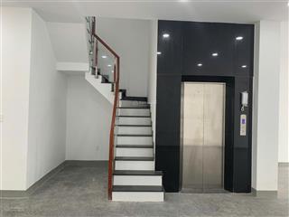 Cho thuê văn phòng 1 tầng căn to 144m2, giá tốt