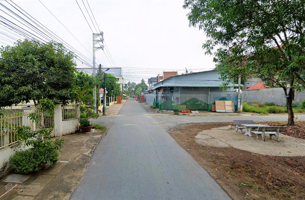 Bán lô đất biệt thự kế bên trường cao đẳng an ninh 201m2(10mx20m) có 60m2 thổ cư giá tốt 2 tỷ 350
