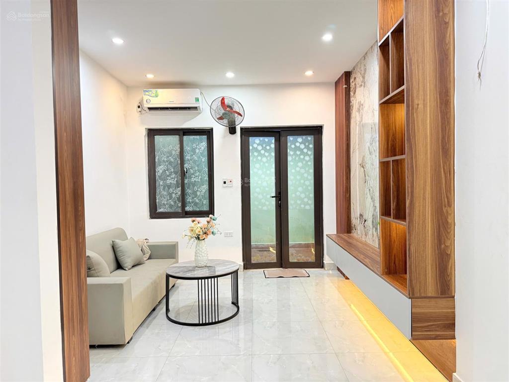 Bán nhà riêng 2 tầng 32m2 nở hậu giá dưới 2 tỷ