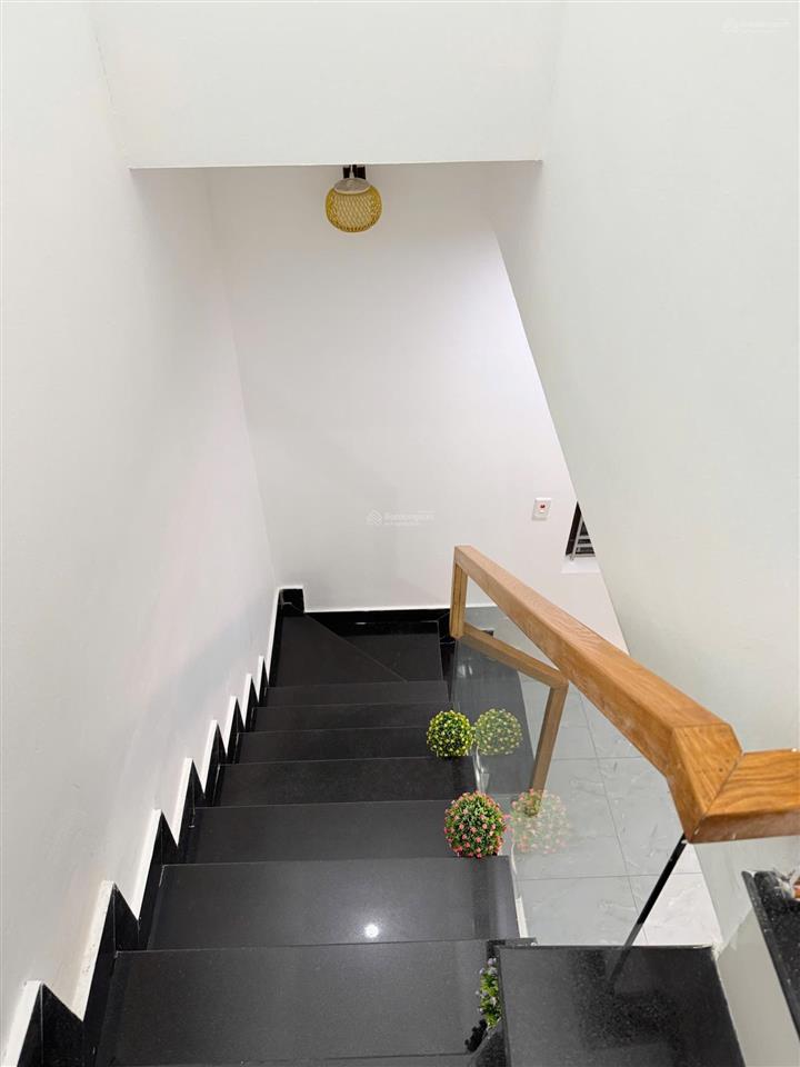 Bán nhà riêng 2 tầng 32m2 nở hậu giá dưới 2 tỷ
