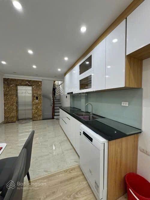Quá hiếm! dưới 10 tỷ. dt 42m2 x 6 tầng, thang máy, xây mới khu nguyễn khánh toàn, đh thủ đô