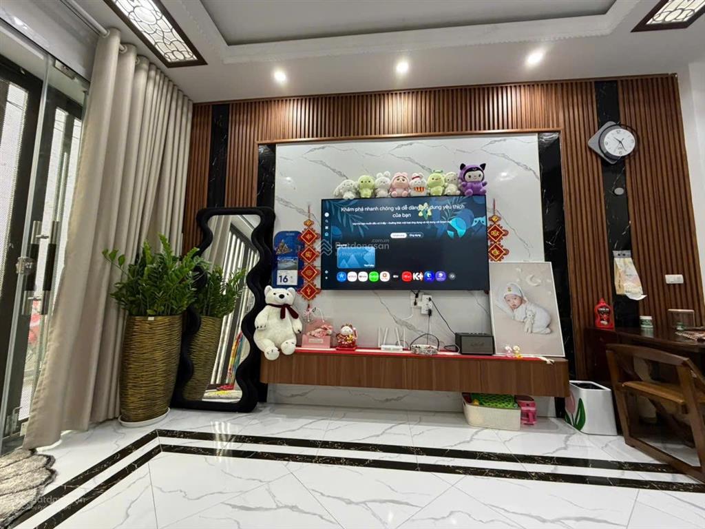 Chính chủ bán nhà 30m² x 5 tầng phố tây trà  ngõ rộng, thuận tiện đi lại