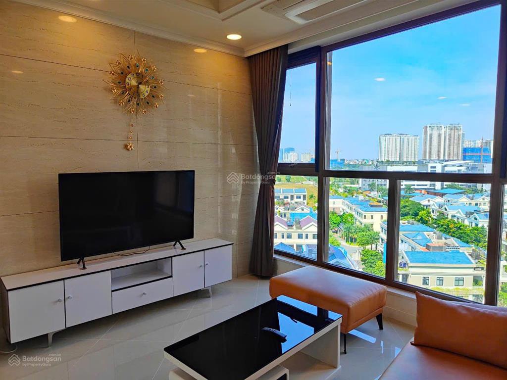 Cho thuê căn hộ 2pn view biệt thự tại chung cư starlake tây hồ tây