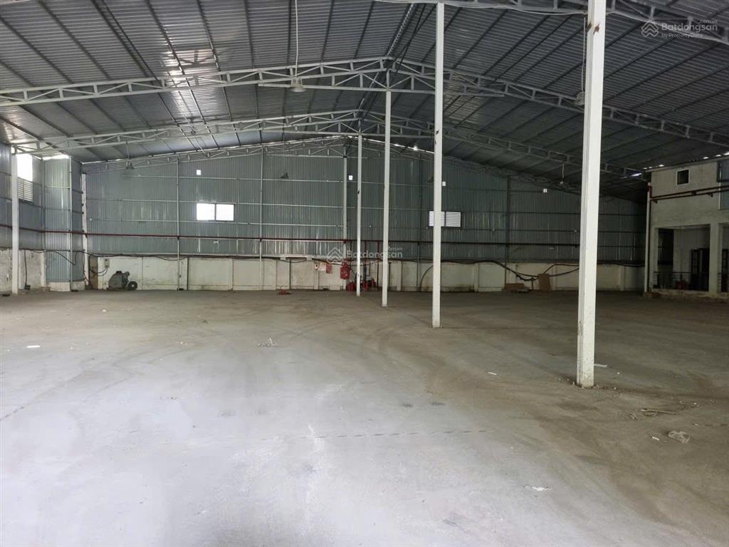 Cho thuê 2000m² kho, nhà xưởng tại xã đoài phương, thị xã sơn tây, hà nội giá rẻ