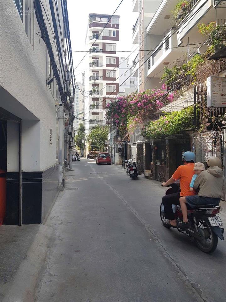 Nhà trung tâm tp nha trang , sát bãi biển trần phú , cách tháp trầm hương 500m