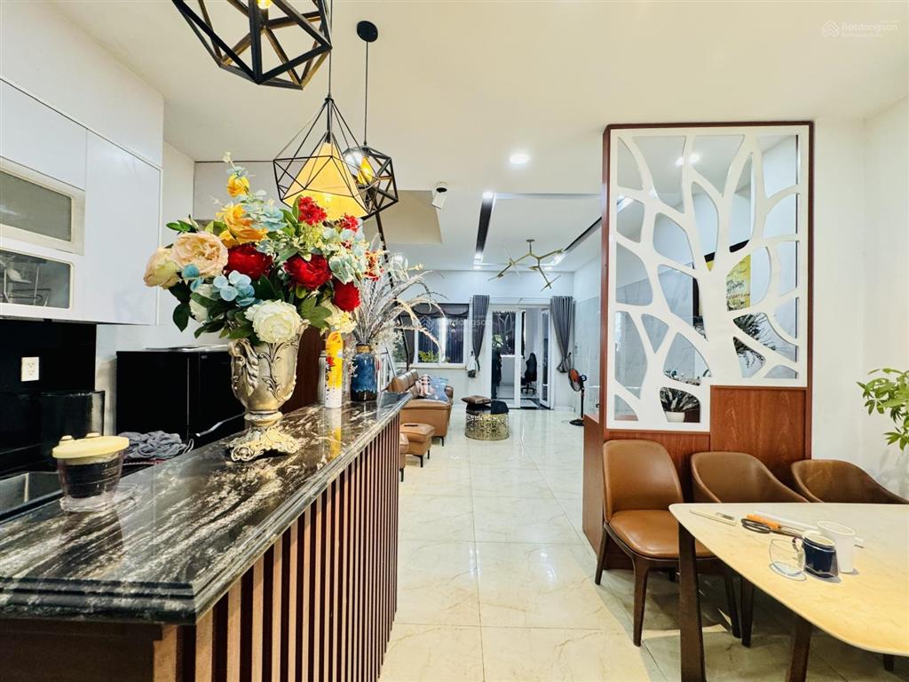 Nhà phố  biệt thự melosa khang điền  nt cơ bản hoặc full nt  3pn 4wc sân ô tô riêng từng nhà