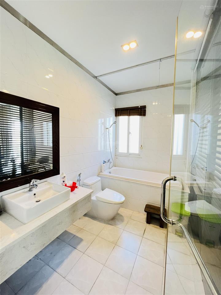 Nhà phố  biệt thự melosa khang điền  nt cơ bản hoặc full nt  3pn 4wc sân ô tô riêng từng nhà