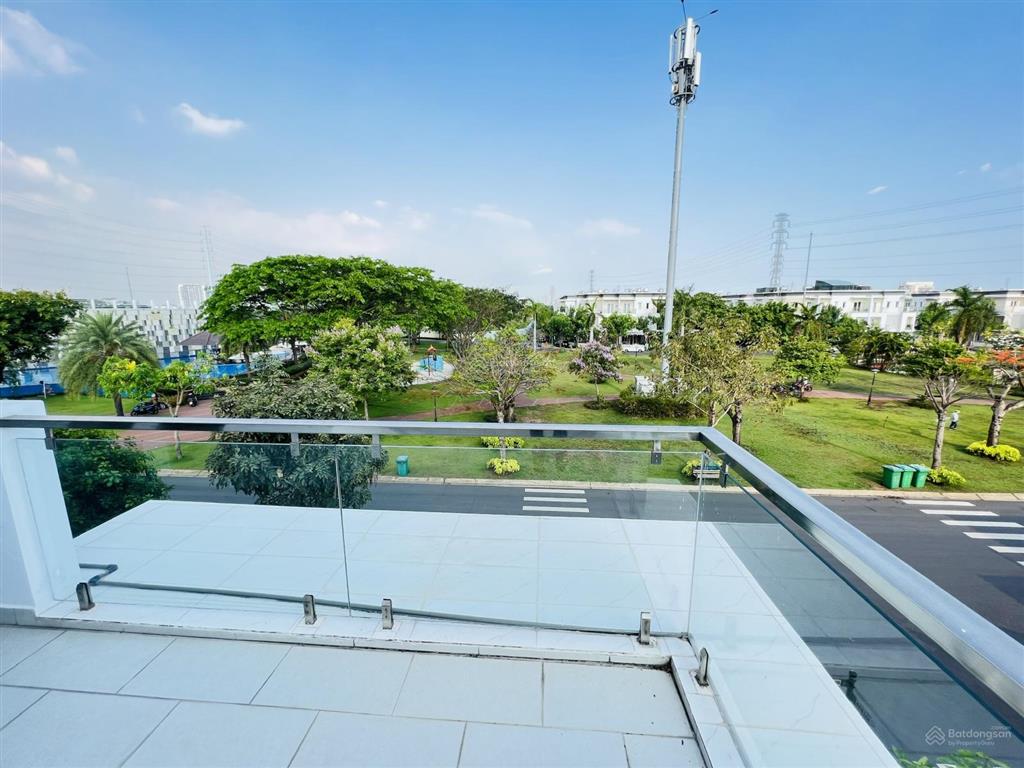 Nhà phố  biệt thự melosa khang điền  nt cơ bản hoặc full nt  3pn 4wc sân ô tô riêng từng nhà