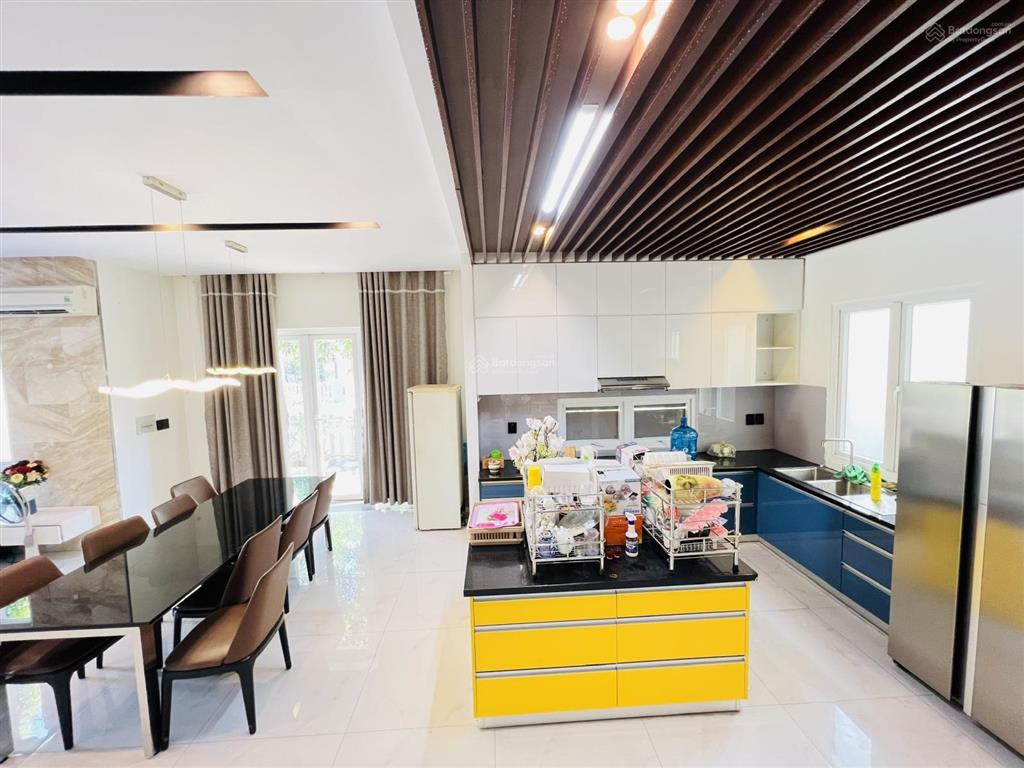 Nhà phố  biệt thự melosa khang điền  nt cơ bản hoặc full nt  3pn 4wc sân ô tô riêng từng nhà
