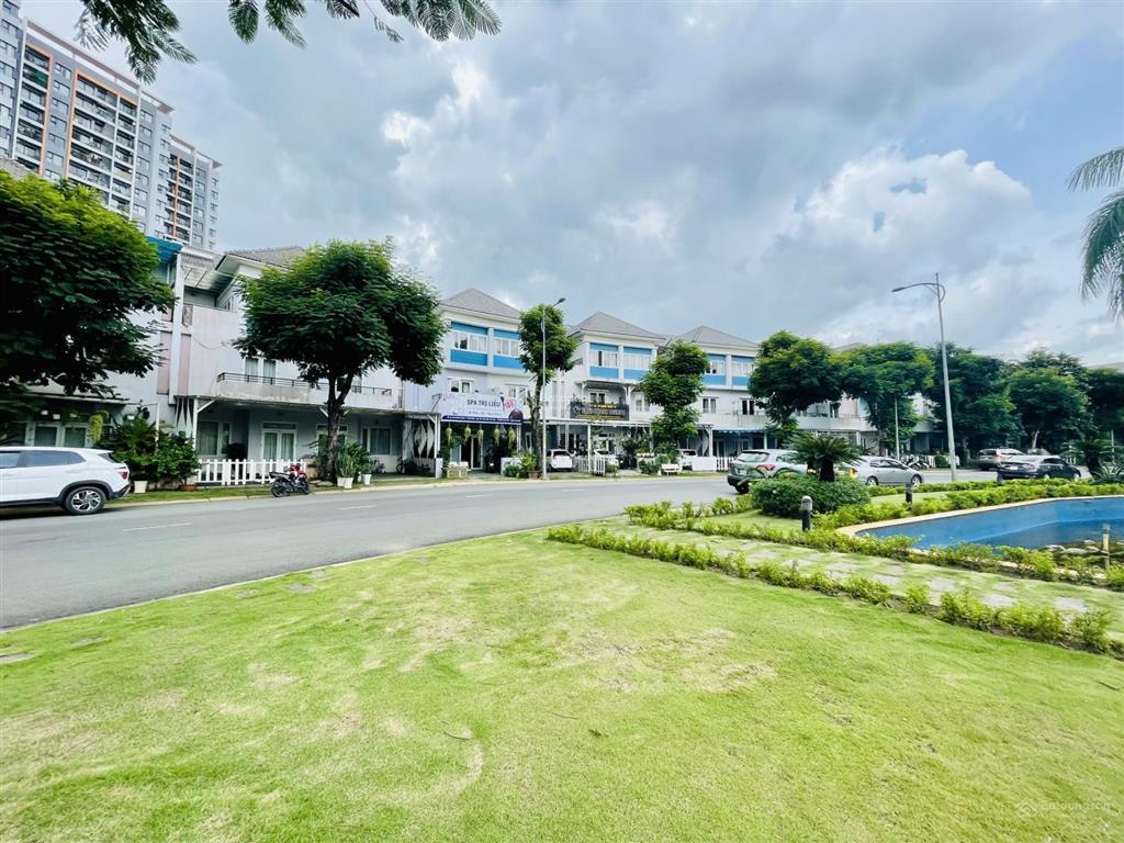 Phòng trọ chdv kdc mega ruby khang điền compound an ninh 24/7  free xe máy  full tiện ích nội khu
