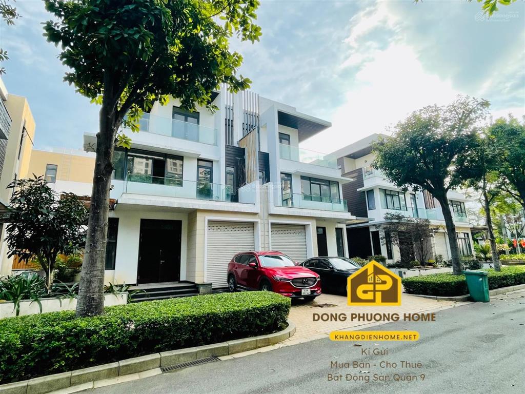 Bt song lập lucasta khang điền 5pn  liên phường q9  full nt có hồ cá koi  có phòng ngủ tầng trệt