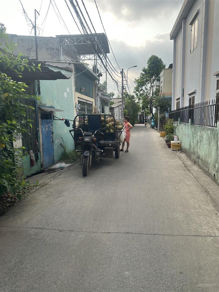 Bán nhà gấp 10 phòng trọ , đã bị xuống cấp nhiều , mua phải làm lại hết.