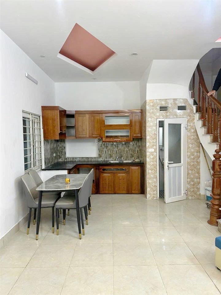 Bán nhà ngay ga văn quán , trần phúdiện tích 40m2 mt rộng 5.3m 5 tầng. ô tô đỗ gần, nhỉnh 8 tỷ