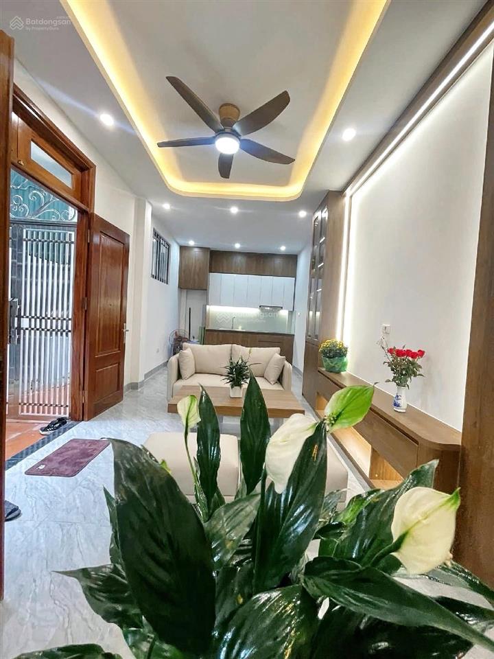 Bán nhà phố lụa vạn phúc chỉ hơn 6 tỷ 5 tầng full nội thất 35m2 mặt tiền 6.8m