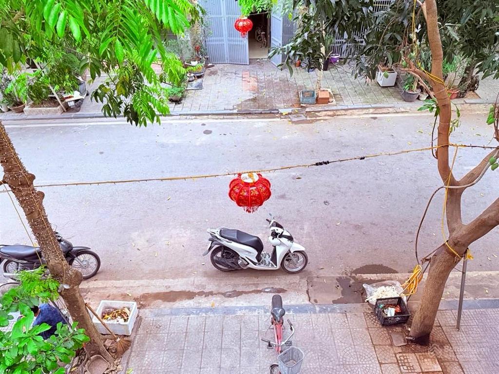 Bán nhà liền kề khu đô thị văn phú ô tô tải tránh nhau63m2 6 tầng chỉ 19 tỷ