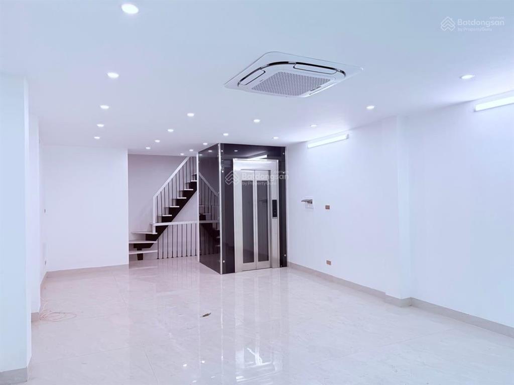 Bán nhà liền kề khu đô thị văn phú ô tô tải tránh nhau63m2 6 tầng chỉ 19 tỷ