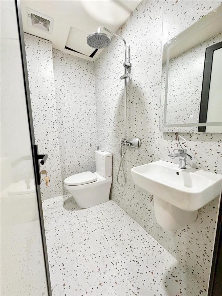 Bán nhà mặt phố kiến hưng,ngay ngã 5 hà trì5 tầng thang máy , kinh doanh  38m2  chỉ hơn 13 tỷ