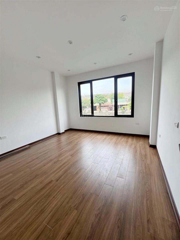 Bán nhà mới 2 thoáng view hồ chil,ngõ thông ô tô 7 chỗ đỗ cửa ngay dương nội, hà đôngchỉ hơn 7 tỷ