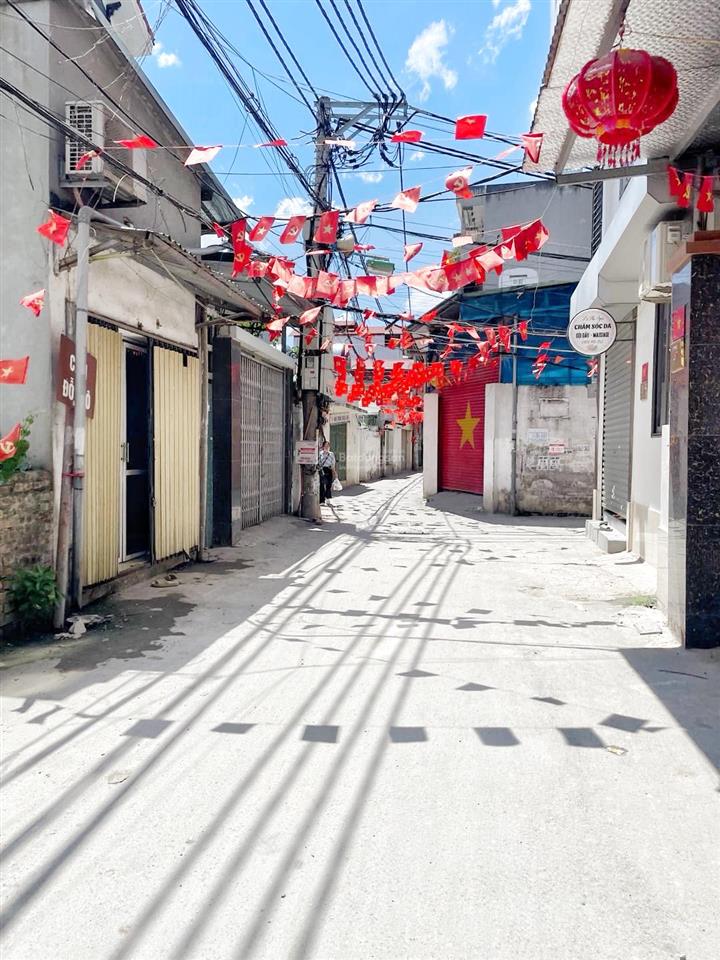 Nhỉnh 6 tỷ, bán nhà lô góc ngay đường ngọc trục nam từ liêm 4 tầng full nội thất , gần ngõ ô tô