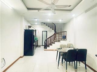 Nhỉnh 6 tỷ, bán nhà lô góc ngay đường ngọc trục nam từ liêm 4 tầng full nội thất , gần ngõ ô tô