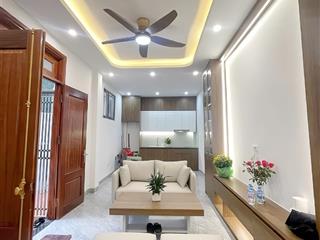 Chỉ hơn 6 tỷ,bán nhà lô góc ngay phố lụa vạn phúc! vài bước ra ô tô,5 tầng full nội thất ở ngay