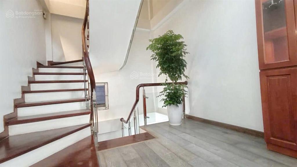 Bán nhà mới 5 tầng ngay cầu cốc tây mỗ, thang máy nhập khẩu châu âu , ngõ ô tô gần chỉ hơn 8 tỷ