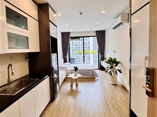 Chỉ hơn 2 tỷ bán gấp studio vinhomes smartcity full nội thất view hồ thoáng mát