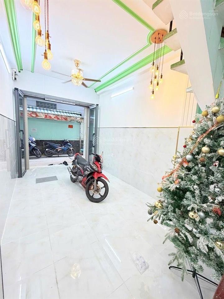 Ngay bv nhi đồng 1  cách 1 căn ra mt  vị trí siêu vip q10  4 tầng  4pn  tiện qua bách khoa, kt