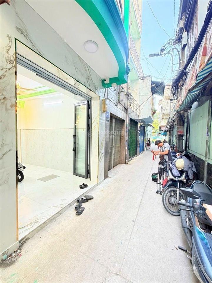 Ngay bv nhi đồng 1  cách 1 căn ra mt  vị trí siêu vip q10  4 tầng  4pn  tiện qua bách khoa, kt