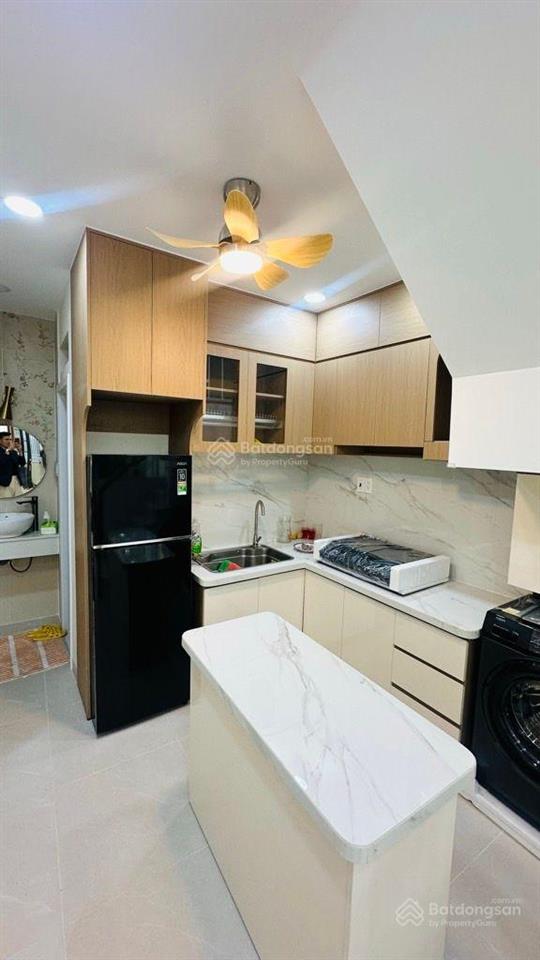 1 bước ra mặt tiền  tô hiến thành q10  nhà mới full nội thất