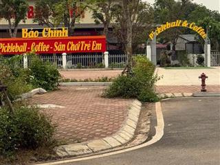 LÔ ĐẤT HOÀ LẠC SÁT ĐẤT ĐẤU GIÁ  LÔ ĐẤT TRỤC CHÍNH  LÀN 2  QL21 ĐỐI DIỆN TRƯỜNG CĐ NGHỀ 