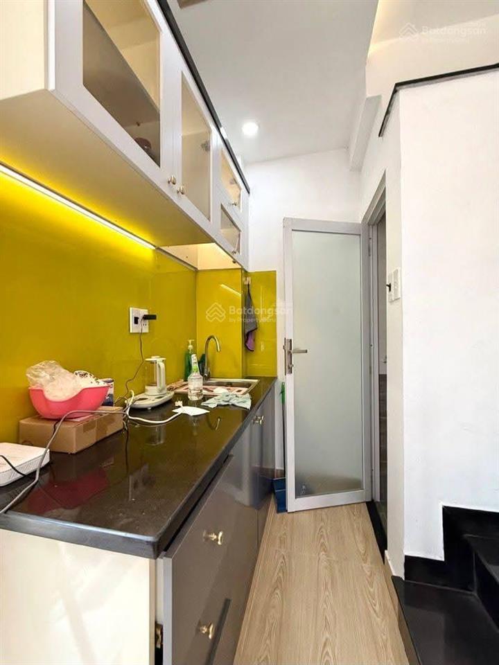 Siêu mặt tiền kinh doanh phùng văn cung  phú nhuận  3 tầng btct  2pn 3wc mới đẹp ở ngay