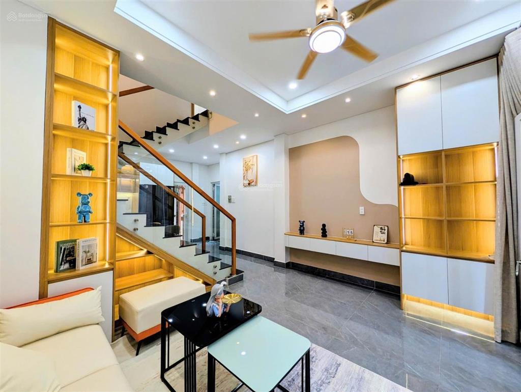 Nhà rất đẹp sát hẻm xe tải  cô bắc  phú nhuận  50m2  4 tầng  giá chỉ 7.6 tỷ