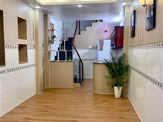 Ngay khu đẹp nhất phan xích long . phú nhuận . sát bv hoàn mỹ . 38m2 . 5 tầng . chỉ 6.x đồng