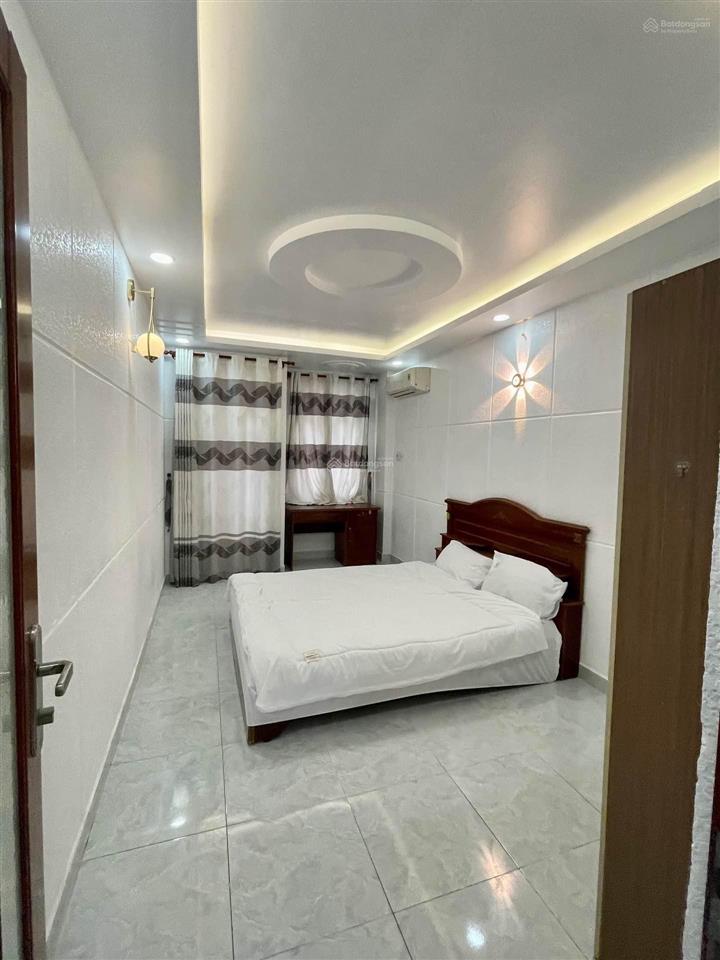 Ngay khu đẹp nhất phan xích long . phú nhuận . sát bv hoàn mỹ . 38m2 . 5 tầng . chỉ 6.x đồng