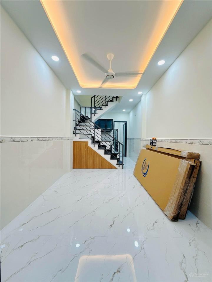 Phú nhuận  huỳnh văn bánh sát quận 1 gần ngay ngã tư phú nhuận  36m2  4.x đồng