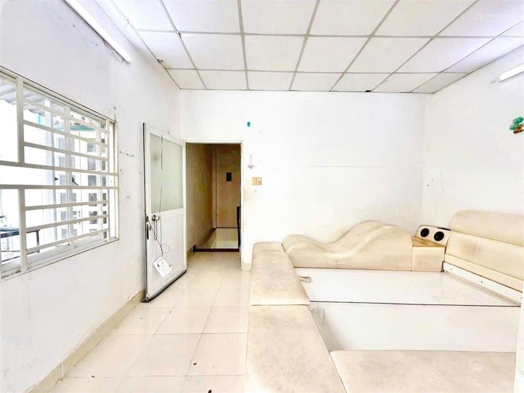 Nhà lô góc  ngay trung tâm nguyễn thượng hiền phú nhuận  40m  3pn  nở hậu tài lộc  chỉ 5.3 đ