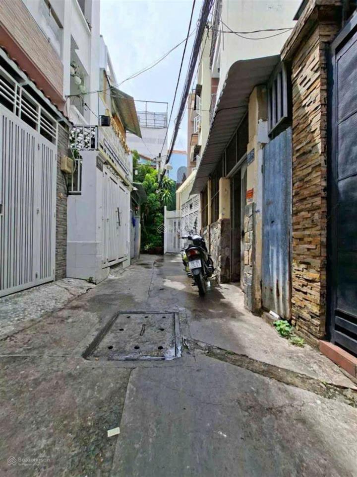 Hẻm xe hơi  nhiêu tứ  phú nhuận  106m2 ngang 5.4m  nhà cấp 4 tiện xây mới