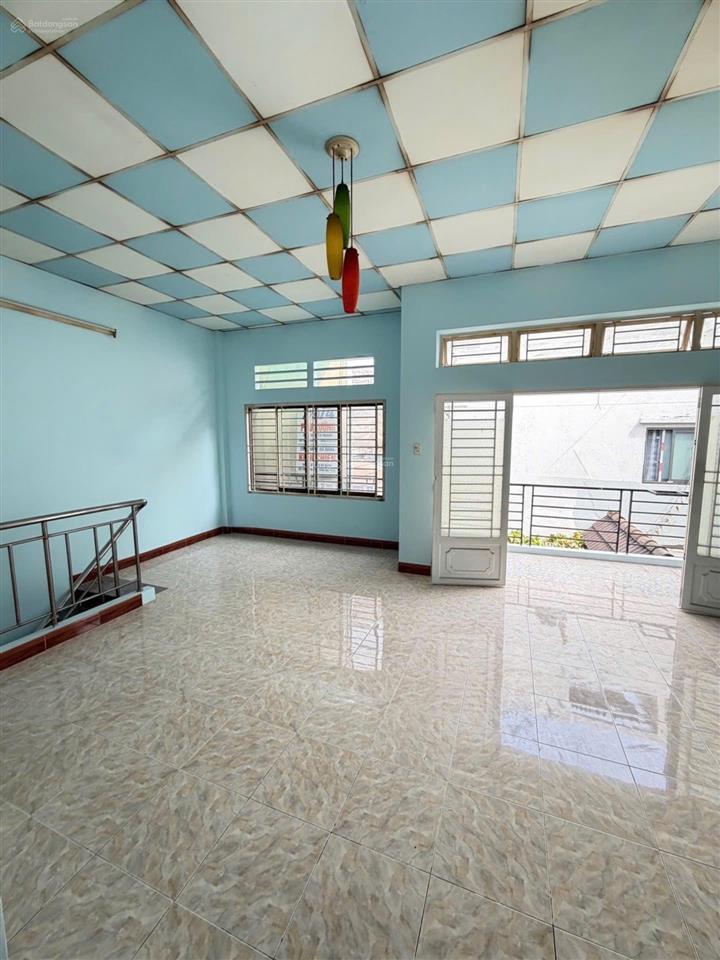 Siêu phẩm phú nhuận  ngay ngã 4 phan xích long  54m2 ngang 7m bề thế  2 tầng