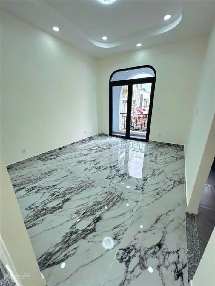 Nhà đẹp  87m2 ngang 5.2m  sân trước sân sau  2 tầng lầu nguyễn thượng hiền  gò vấp  5.9 tỷ