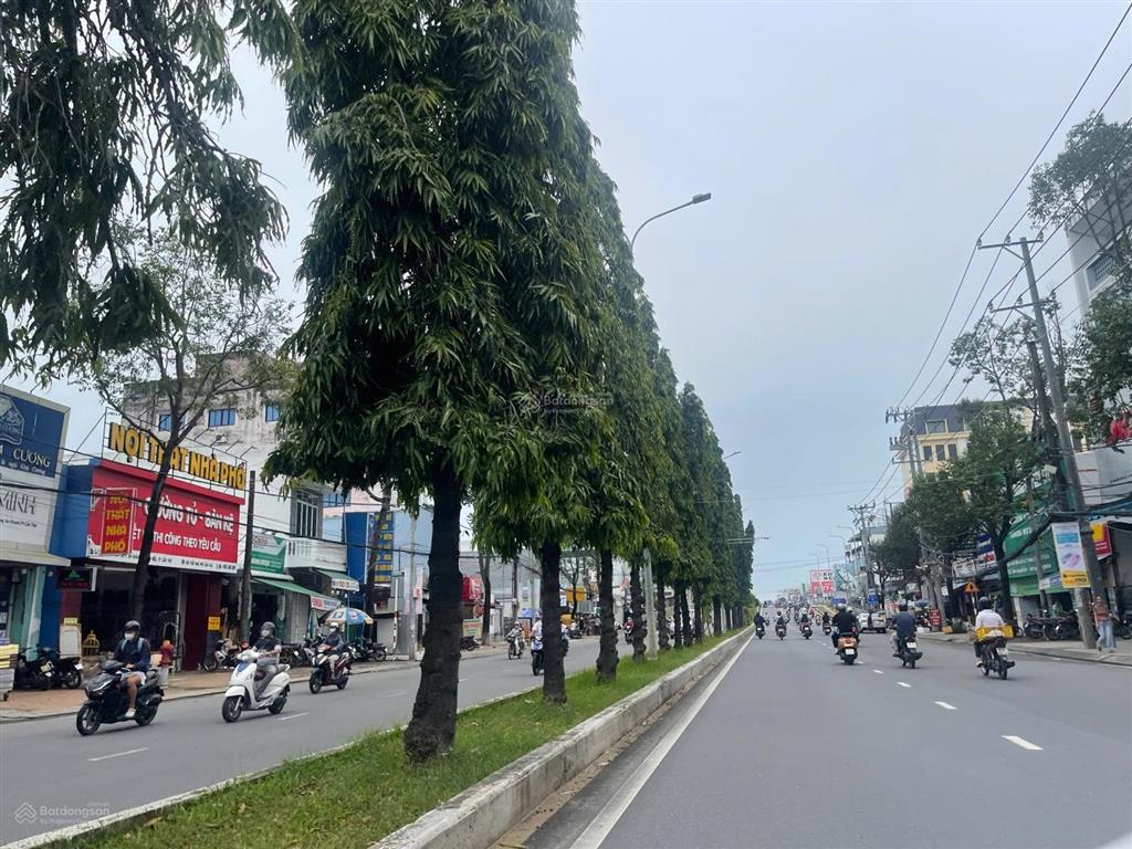 Bán nhà mặt phố tại nguyễn văn cừ, 17 tỷ, 98m2, giá tốt