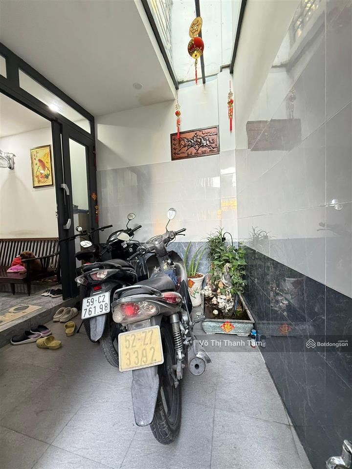 Siêu phẩm tân quy nhà dài 16.5m sân đậu xe giá chỉ 5.5 tỷ vị trí vàng hiếm nhà bán khu vực
