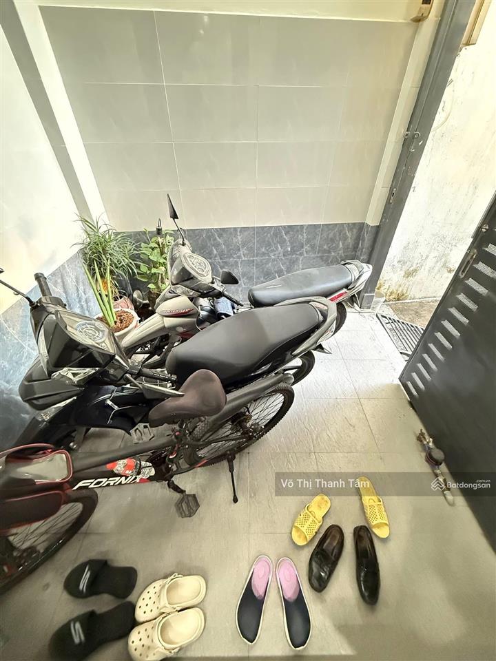 Siêu phẩm tân quy nhà dài 16.5m sân đậu xe giá chỉ 5.5 tỷ vị trí vàng hiếm nhà bán khu vực