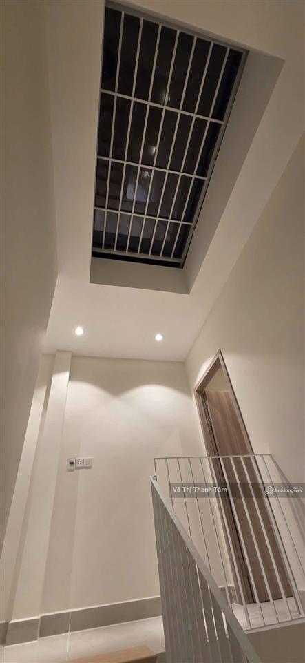 **nhà mới "keng" full nội thất dọn vào ở ngay trung tâm quận 7.hẻm 128 huỳnh tấn phát,tân thuận tây